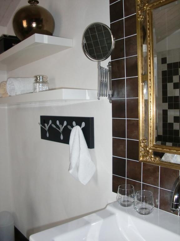 Ô'Maxethel Soullans Quarto foto